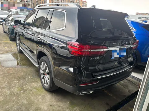 Roewe RX8