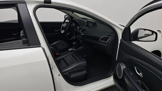 Renault SM3
