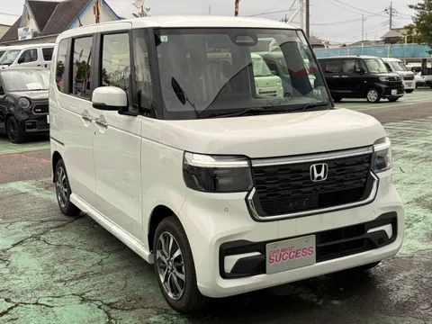 Honda N-BOX Custom