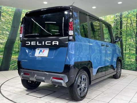 Mitsubishi Delica Mini