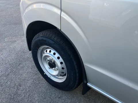 Mitsubishi Minicab Van