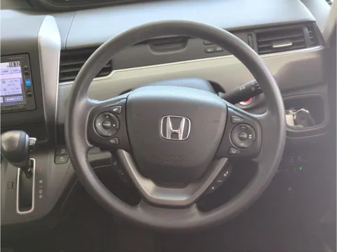 Honda Freed Plus