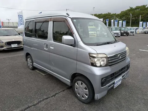 Daihatsu Atrai Wagon
