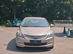 Hyundai Reina