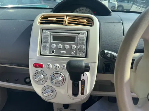 Nissan Otti