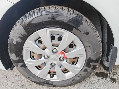 Kia Pegas