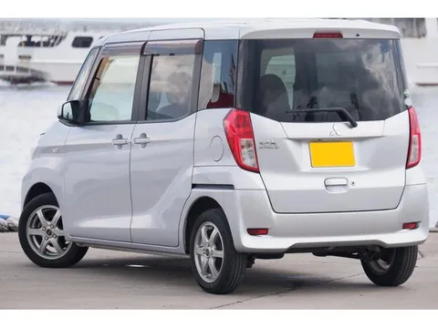 Mitsubishi eK Space