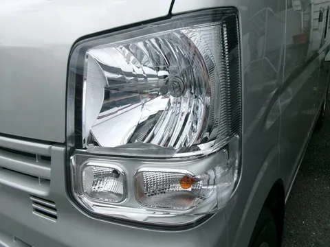 Mitsubishi Minicab Van