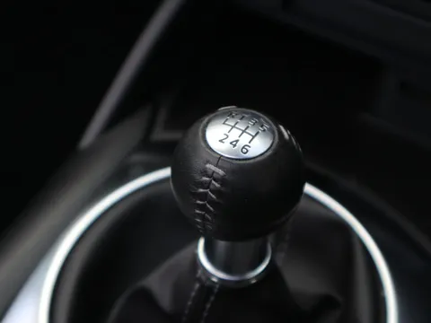 Mazda MX-5 (Roadster)