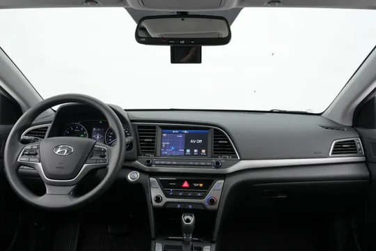 Hyundai Elantra (Avante)