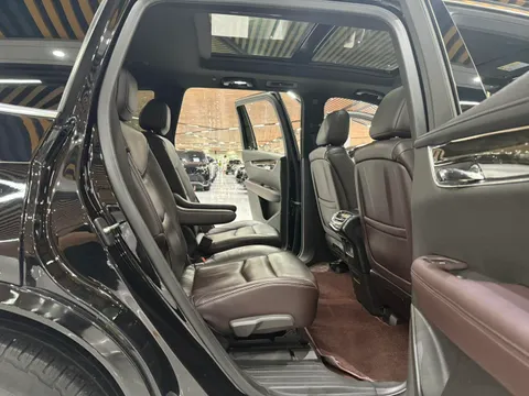 Cadillac XT6