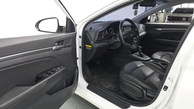 Hyundai Elantra (Avante)