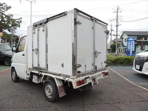 Nissan Clipper Truck