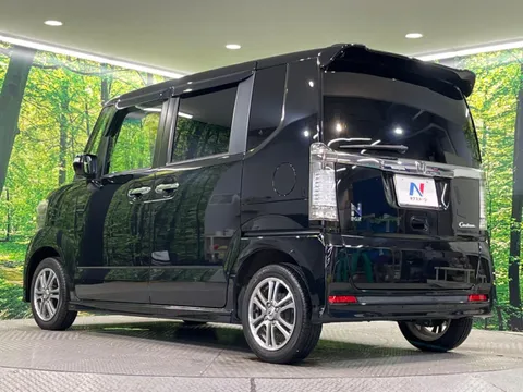 Honda N-BOX Custom