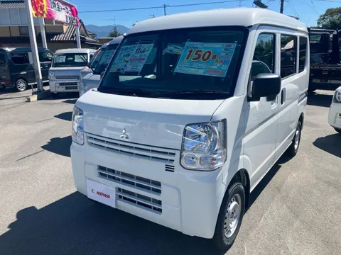 Mitsubishi Minicab Van