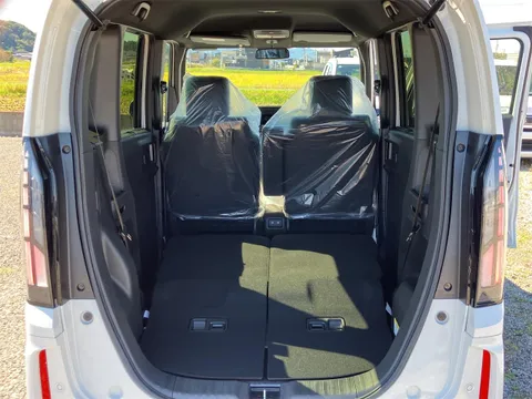 Honda N-BOX Custom