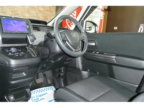 Honda Freed Plus