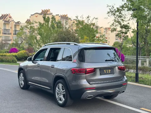 Mercedes-Benz Mercedes-Benz GLB