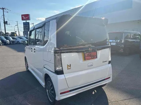 Honda N-BOX Custom