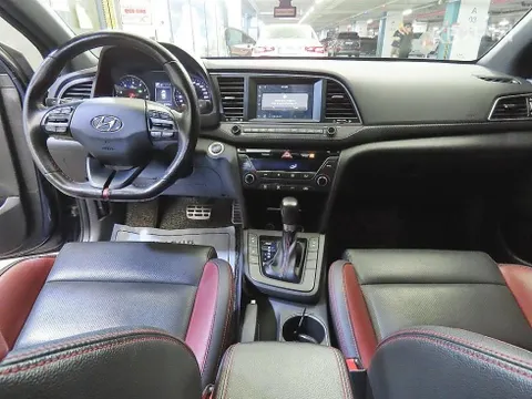 Hyundai Elantra (Avante)