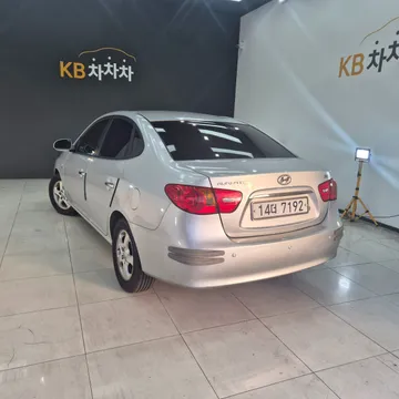 Hyundai Elantra (Avante)