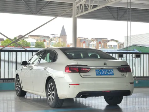 Citroen C6