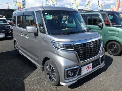 Suzuki Spacia Custom