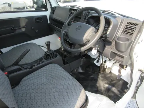 Nissan Clipper Truck