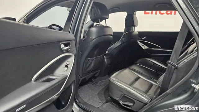 Hyundai Grand Santa Fe (Maxcruz)