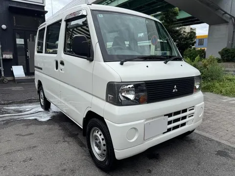 Mitsubishi Minicab Van