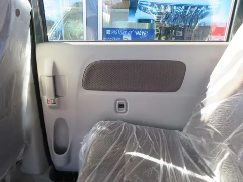 Mitsubishi Minicab Van