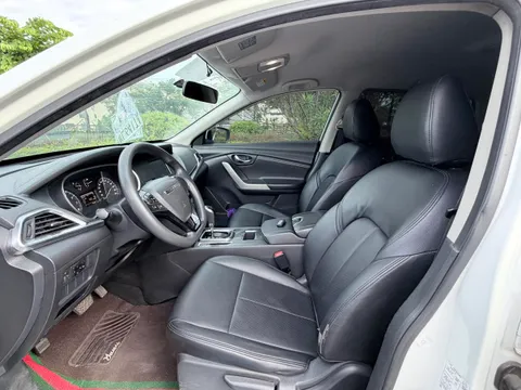 Venucia T90