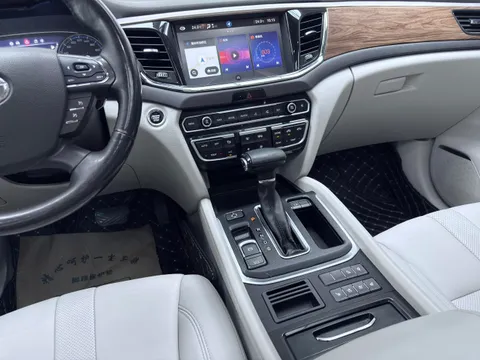 Gac GS8