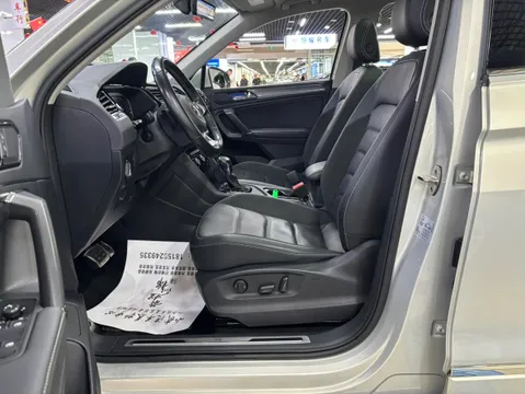 Volkswagen Tiguan L