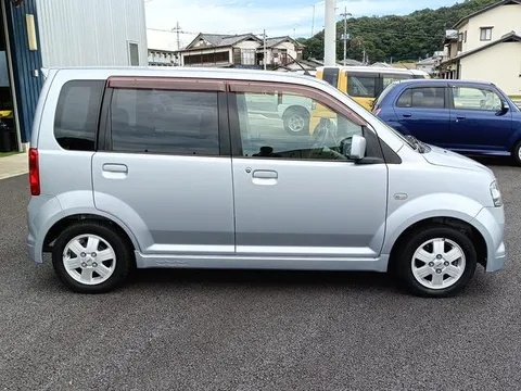Nissan Otti