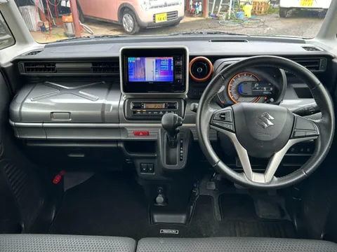 Suzuki Spacia Gear