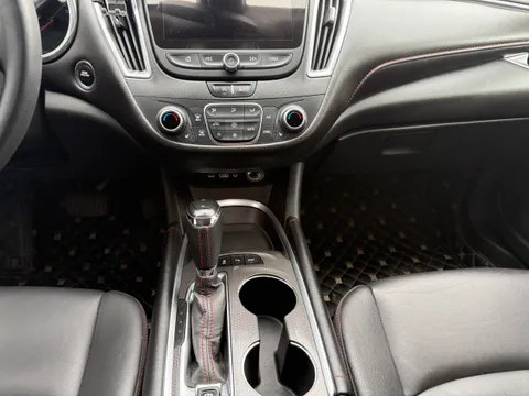 Chevrolet Malibu XL