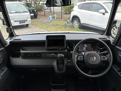 Honda N-BOX Custom