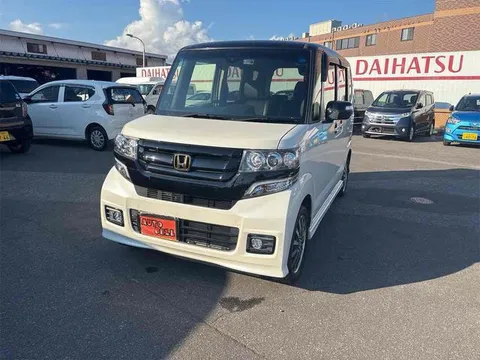 Honda N-BOX Custom