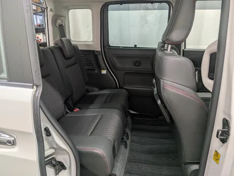 Suzuki Spacia Custom