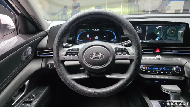 Hyundai Elantra (Avante)