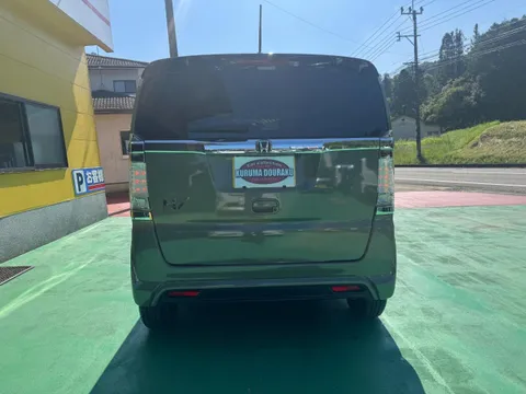 Honda N-BOX Slash