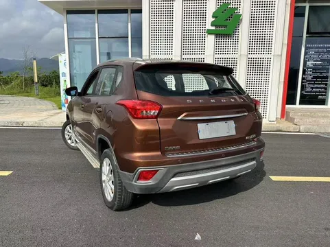 BAIC Senova X35