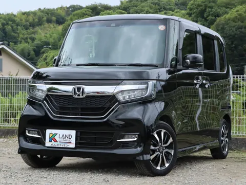 Honda N-BOX Custom