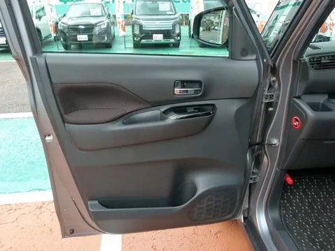 Mitsubishi eK X Space