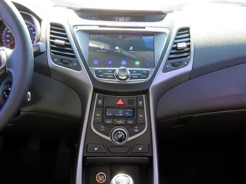 Hyundai Elantra (Avante)
