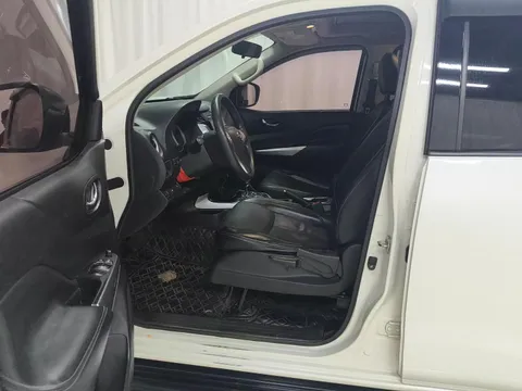Nissan Terra