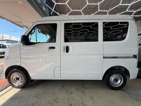 Nissan Clipper