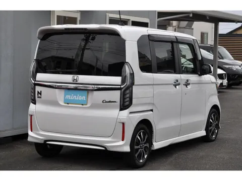 Honda N-BOX Custom