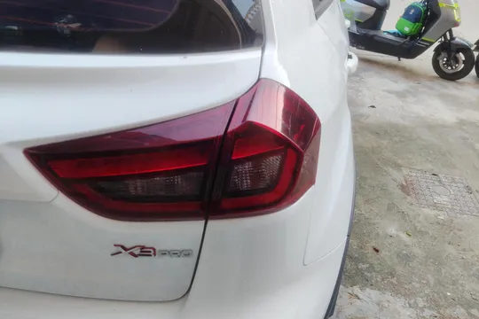 Geely Vision X3